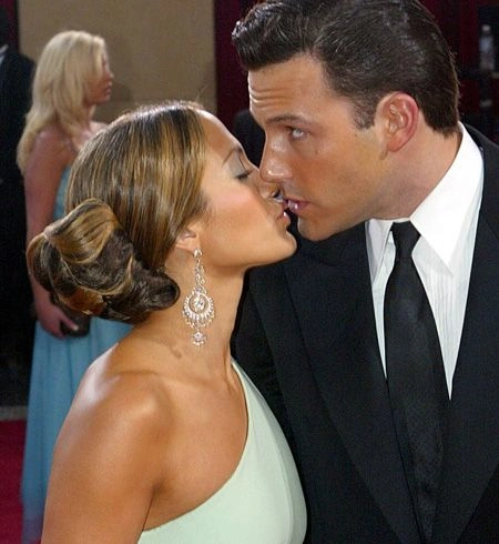 Stars Who Got Married At Home: Photos Of Jennifer Lopez, Ben Affleck & More